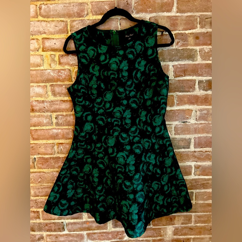 Super cute “honey punch” dress